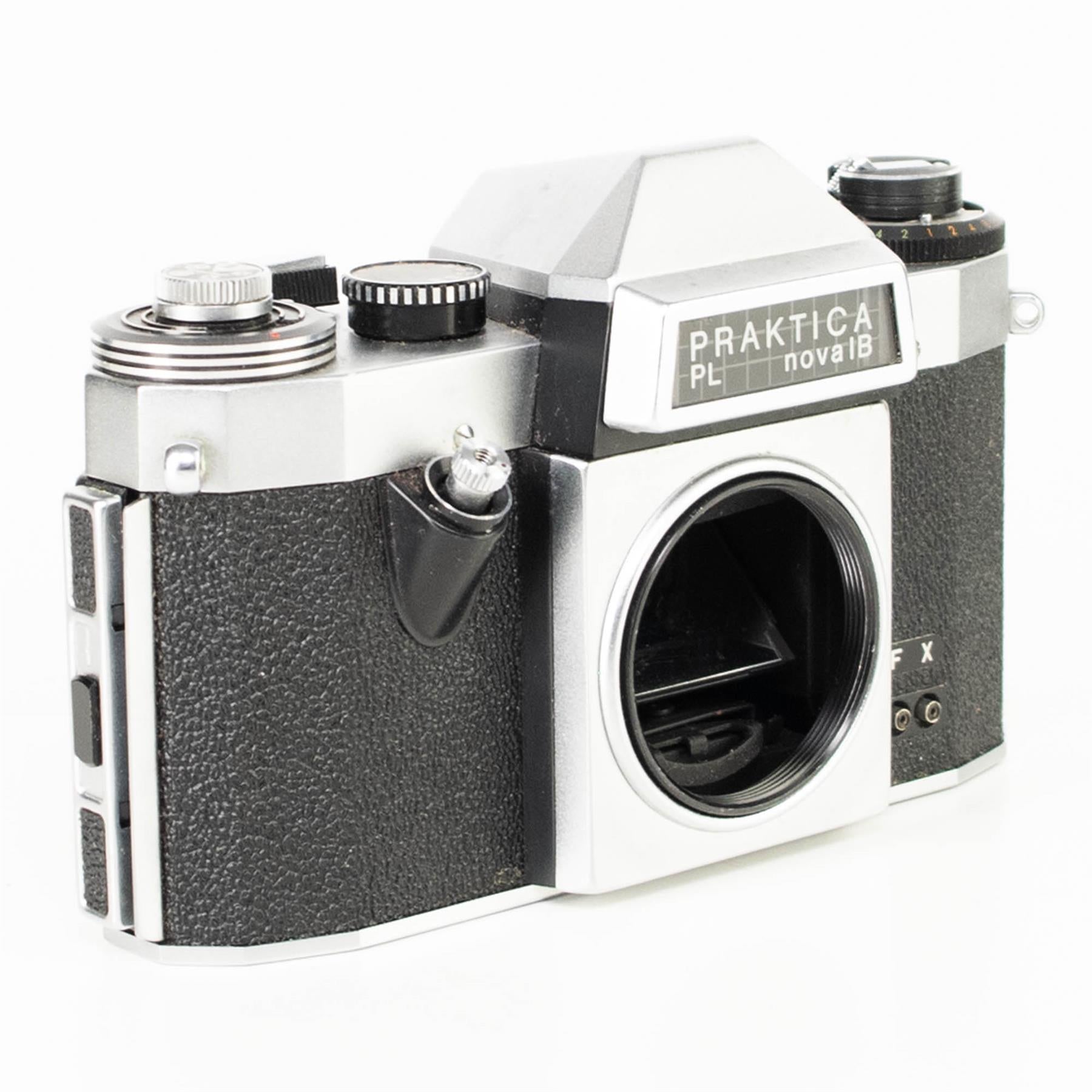 Praktica PL nova 1B Camera | 30mm f3.5 lens | M42 | White | G.D.R | 1967 - 1975