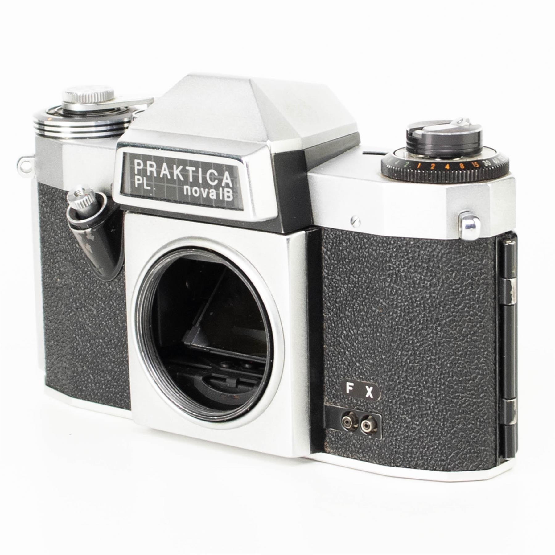 Praktica PL nova 1B Camera | 50mm 2.8 lens | M42 | White | G.D.R | 1967 - 1975