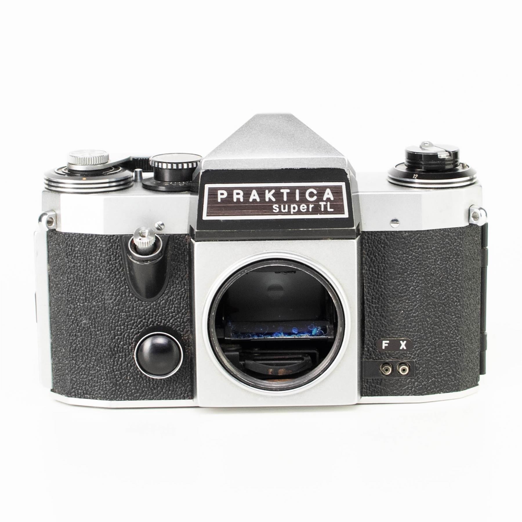 Praktica super TL Camera | 50mm f2.8 lens | M42 | White | G.D.R | 1968 - 1976