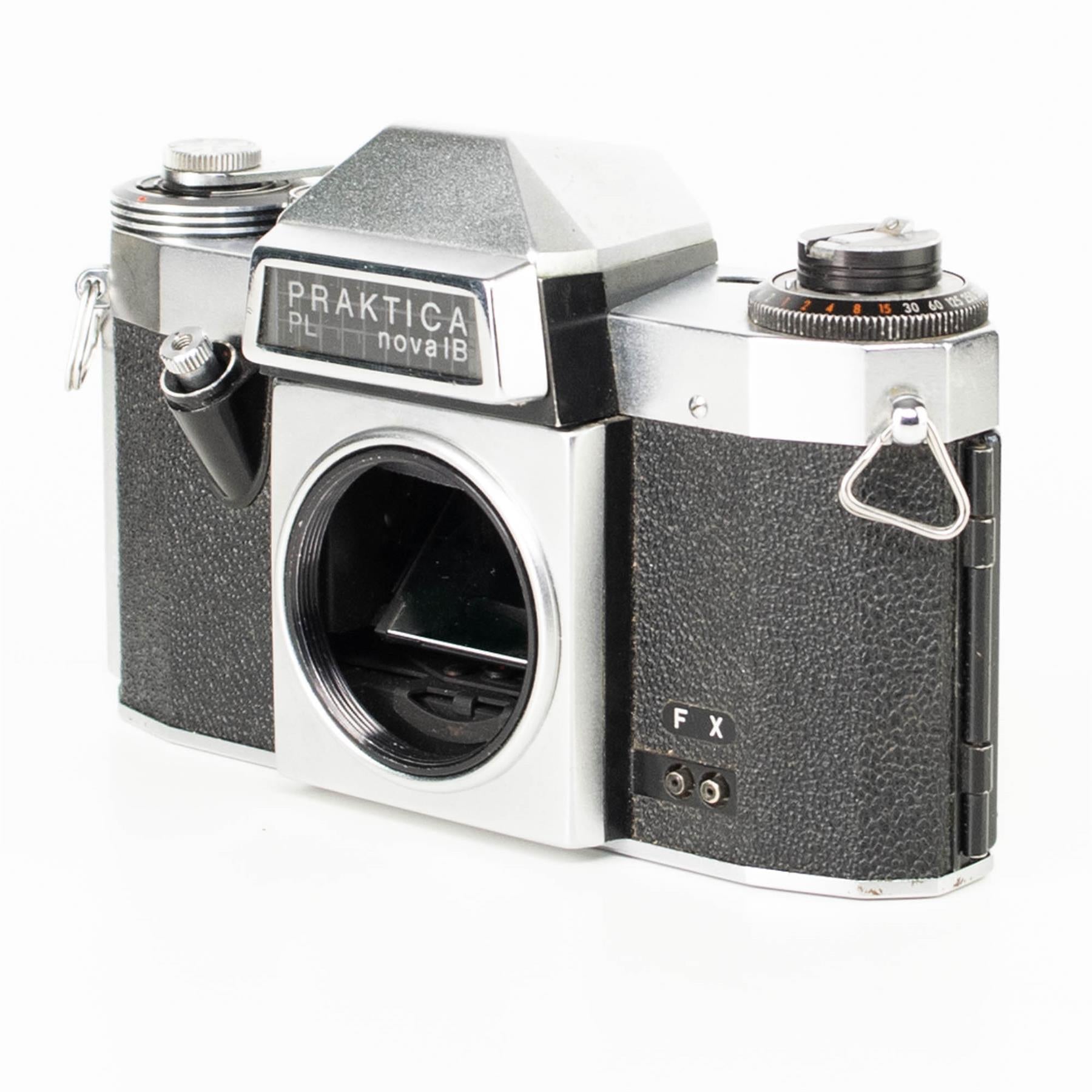 Ptaktica PL nova 1B Camera | M42 | White | G.D.R | 1967 - 1975