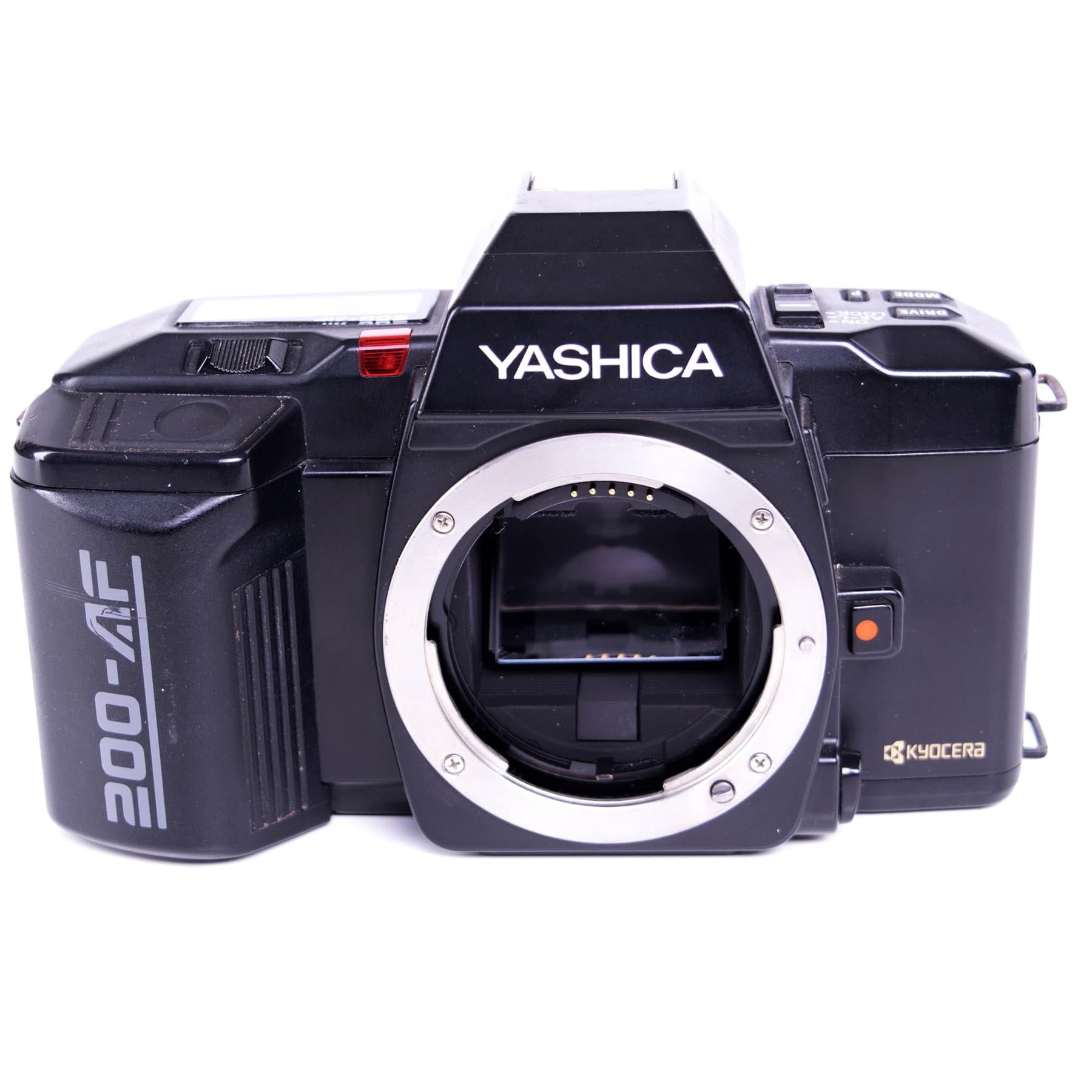 Yashica 200-AF Camera | 70mm f3.3 macro lens | MA mount | Black | Japan | 1987