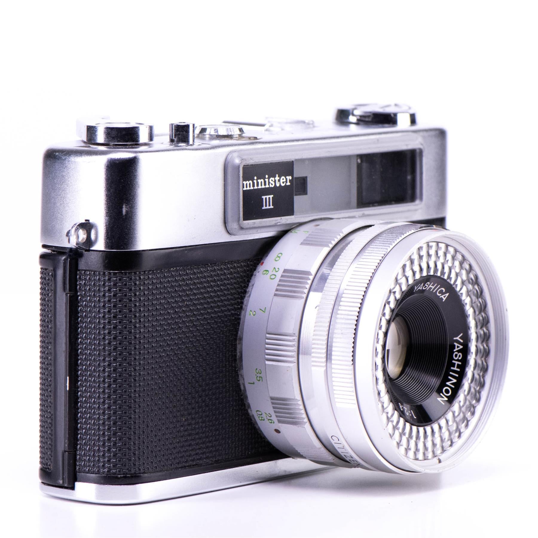 Yashica minister 3 Camera | Yashinon 45mm f2.8 lens | White | Japan | 1963