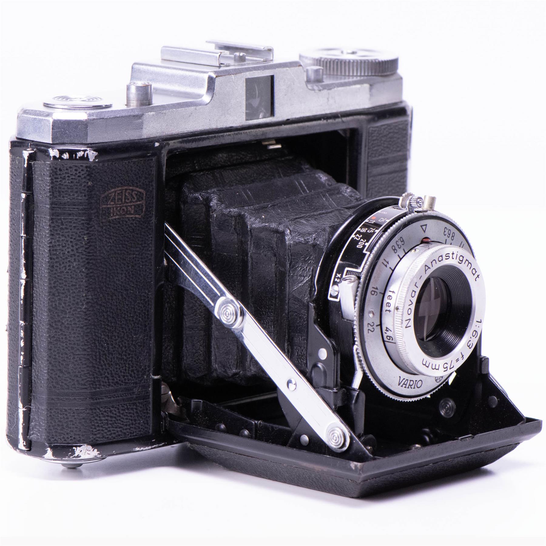 Zeiss Ikon Nettar II 517 Camera | 75mm f6.3 lens | Black | Germany | 1951 - 1957