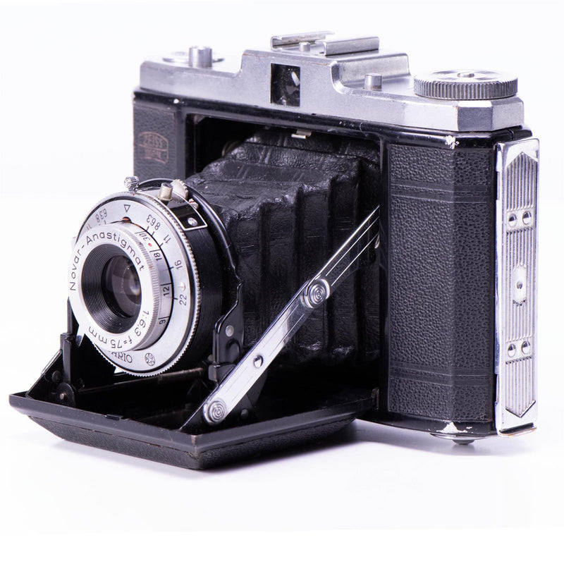 Zeiss Ikon Nettar II 517 Camera | 75mm f6.3 lens | Black | Germany | 1951 - 1957
