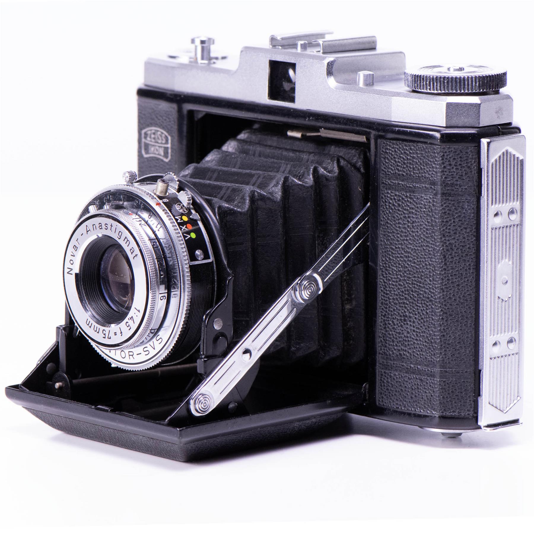 Zeiss Ikon Nettar II 518/16 Camera | 75mm f4.5 | Black | Germany | 1949 - 1957